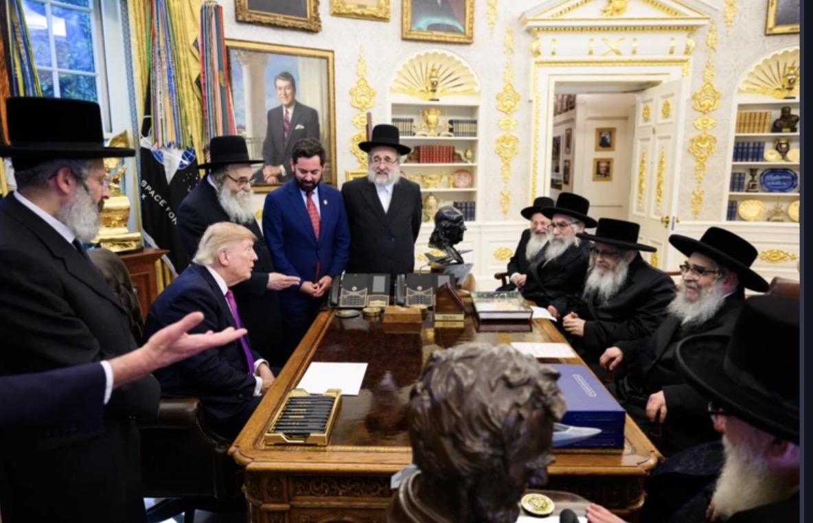 TRUMP MEETS WITH PROMINENT RABBIS AT THE WHITE HOUSE IN HISTORIC PRE-ROSH HASHANAH GATHERING 🇺🇸